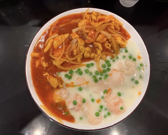 H6. Shrimp & Chicken Fried Rice in Cream & Tomato Sauce ( 太极鸳鸯炒飯 )